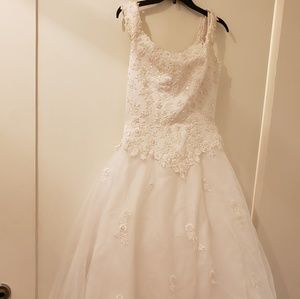 Wedding dress